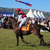 konjske-trke-nevesinje-mojahercegovina-12.jpg
